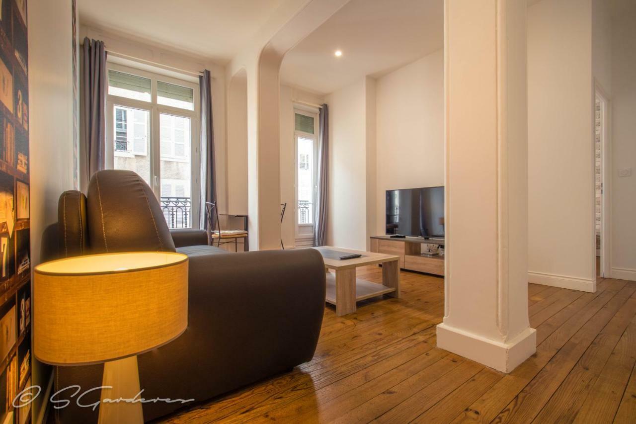 Pau'S Appart Apartment Екстериор снимка