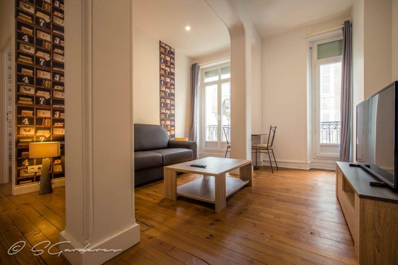 Pau'S Appart Apartment Екстериор снимка